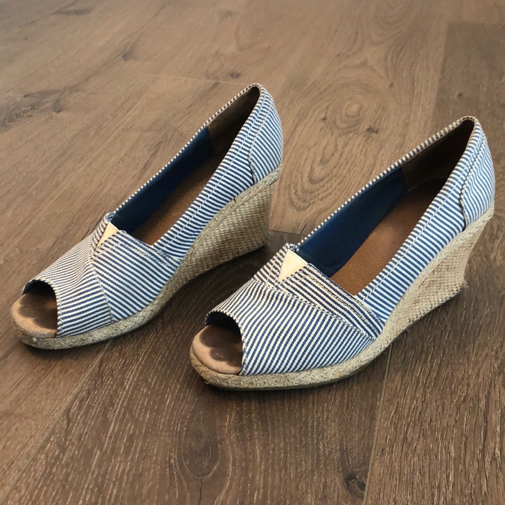 Canvas wedges